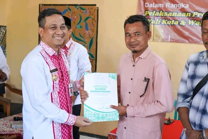 Aaf-Balgis Apresiasi Warga PasirKratonKramat, Gelar Silaturahmi dan Serahkan Bantuan RT/RW 1 1741690939402