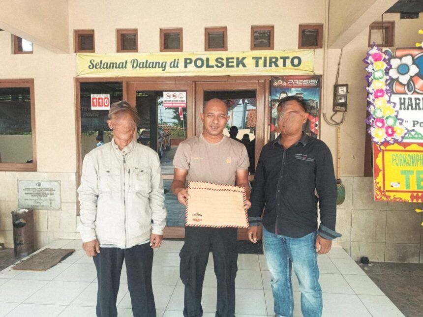 Diancam Belasan Orang Bersenjata Parang, Warga Dadirejo Lapor Polisi 1 IMG 20250627 WA0092