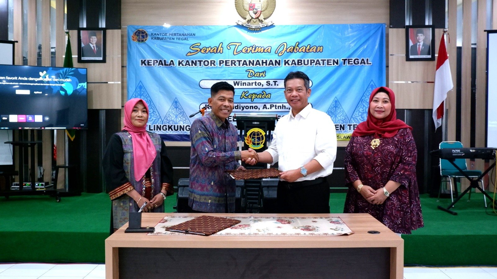 Serah Terima Jabatan Kepala Kantor Pertanahan Kabupaten Tegal dan Pelepasan Pegawai di Lingkungan Kantor Pertanahan Kabupaten Tegal 1 WhatsApp Image 2025 07 17 at 10.55.41