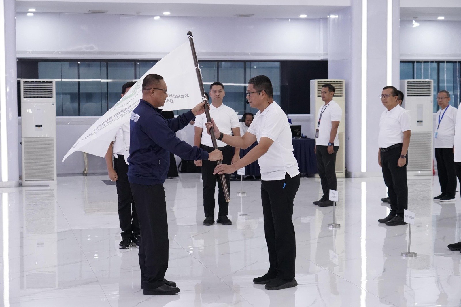 Lepas Kontingen PORNAS XVII KORPRI, Sekjen ATR/BPN: Ukir Prestasi, Eratkan Silaturahmi, Sportivitas Dijunjung Tinggi 1 IMG 20251003 WA0004