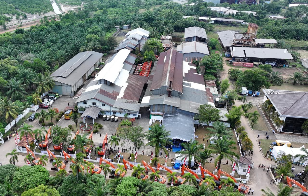 Menteri Nusron Dampingi Presiden Prabowo Saksikan Penyerahan Barang Rampasan Negara kepada PT Timah Tbk 1 WhatsApp Image 2025 10 08 at 14.46.08